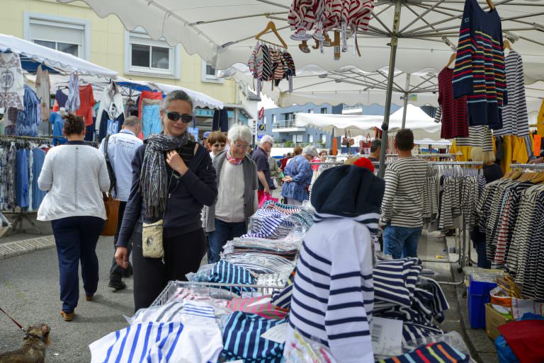 Der Markt in Larmor-Plage, jeden Sonntagmorgen (Bretagne)