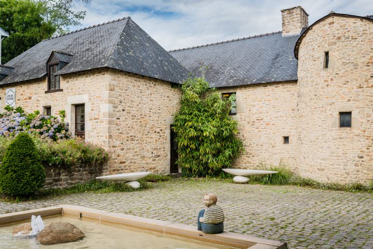 Atelier d'Estienne, Zentrum für zeitgenössische Kunst und Ausstellungen in Pont-Scorff (Südbretagne)