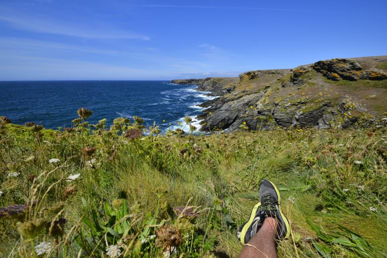 Die Klippen von Trou de l'Enfer auf der Insel Groix (Morbihan, Südbretagne)