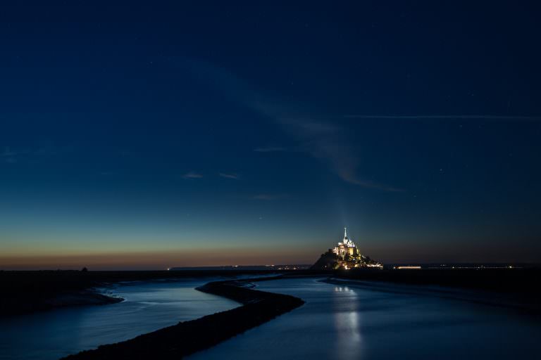 Vue la nuit sur le Mont Saint Michel