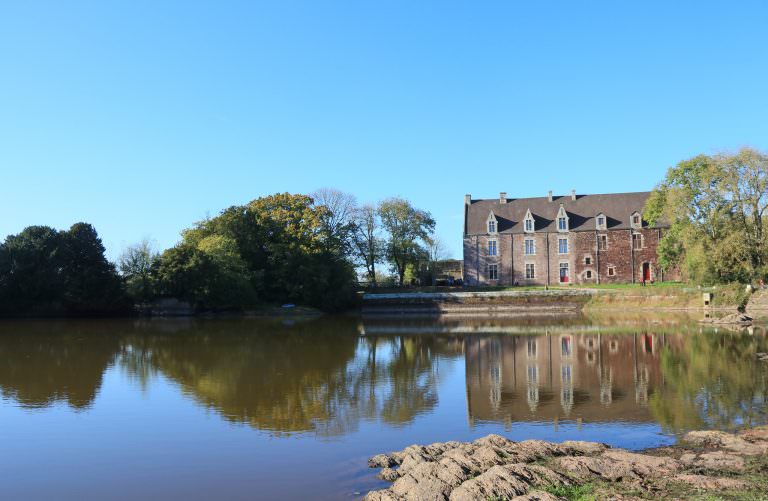 Das Schloss von Comper im Wald von Brocéliande (Morbihan)