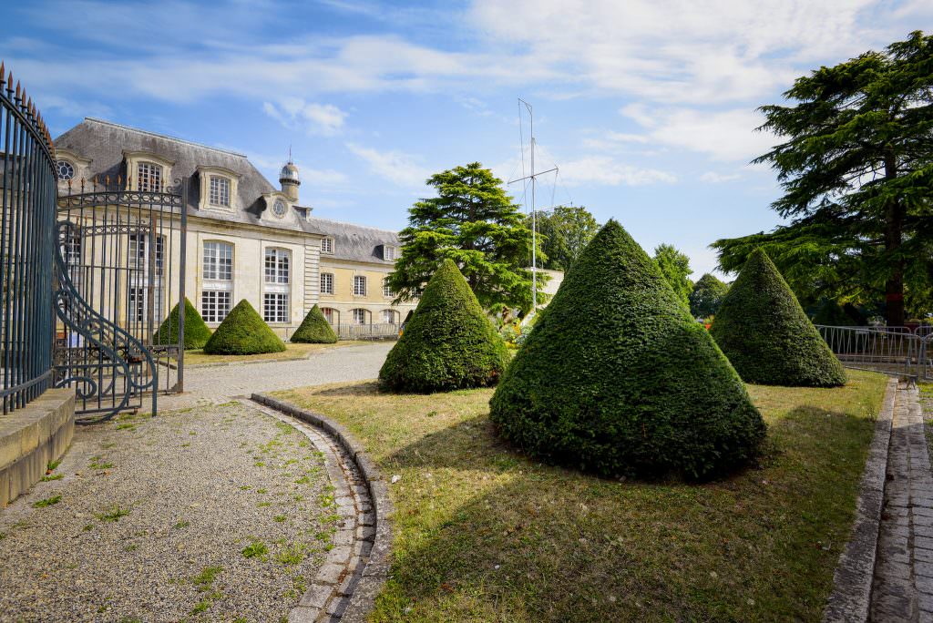 Gärten des Hotels Gabriel in der Enclos du Port im Stadtzentrum von Lorient (Morbihan, Südbretagne)