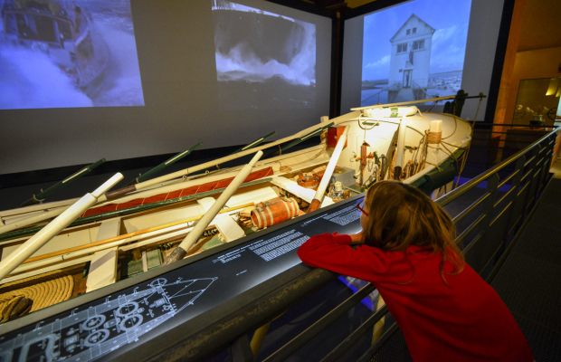 Familienausflug zum Museum der Compagnie des Indes in der Zitadelle von Port-Louis (Morbihan, Südbretagne)