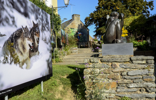 Fotofestival in den Straßen von La Gacilly (Südbretagne)