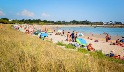 plage de sable fin de l'Anse du Stole à Ploemeur