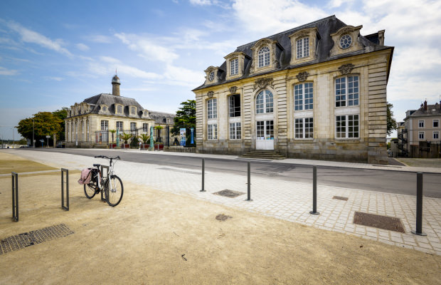 Gebäude der Compagnie des Indes, Hôtel Gabriel in Lorient, Le Péristyle (Morbihan, Südbretagne)