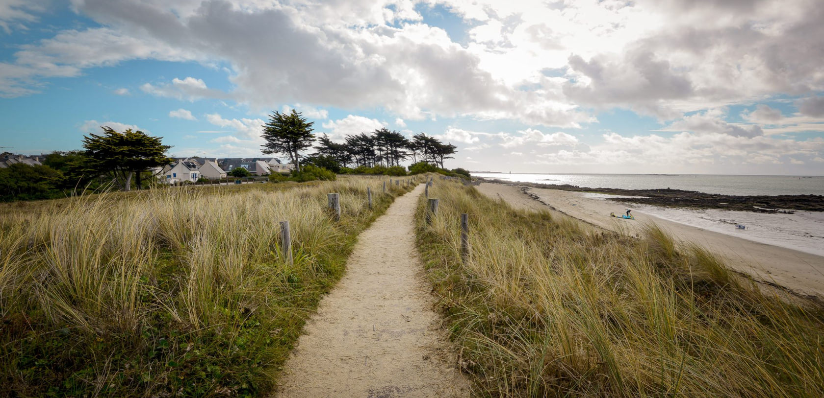 © Emmanuel LEMEE - La plage de Kerguélen à Larmor-Plage. Larmor plage, la plage de Kerguelen