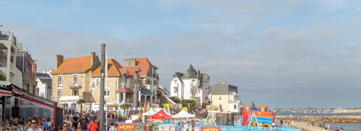 Promenade von Port-Maria in Larmor-Plage (Morbihan, Südbretagne)